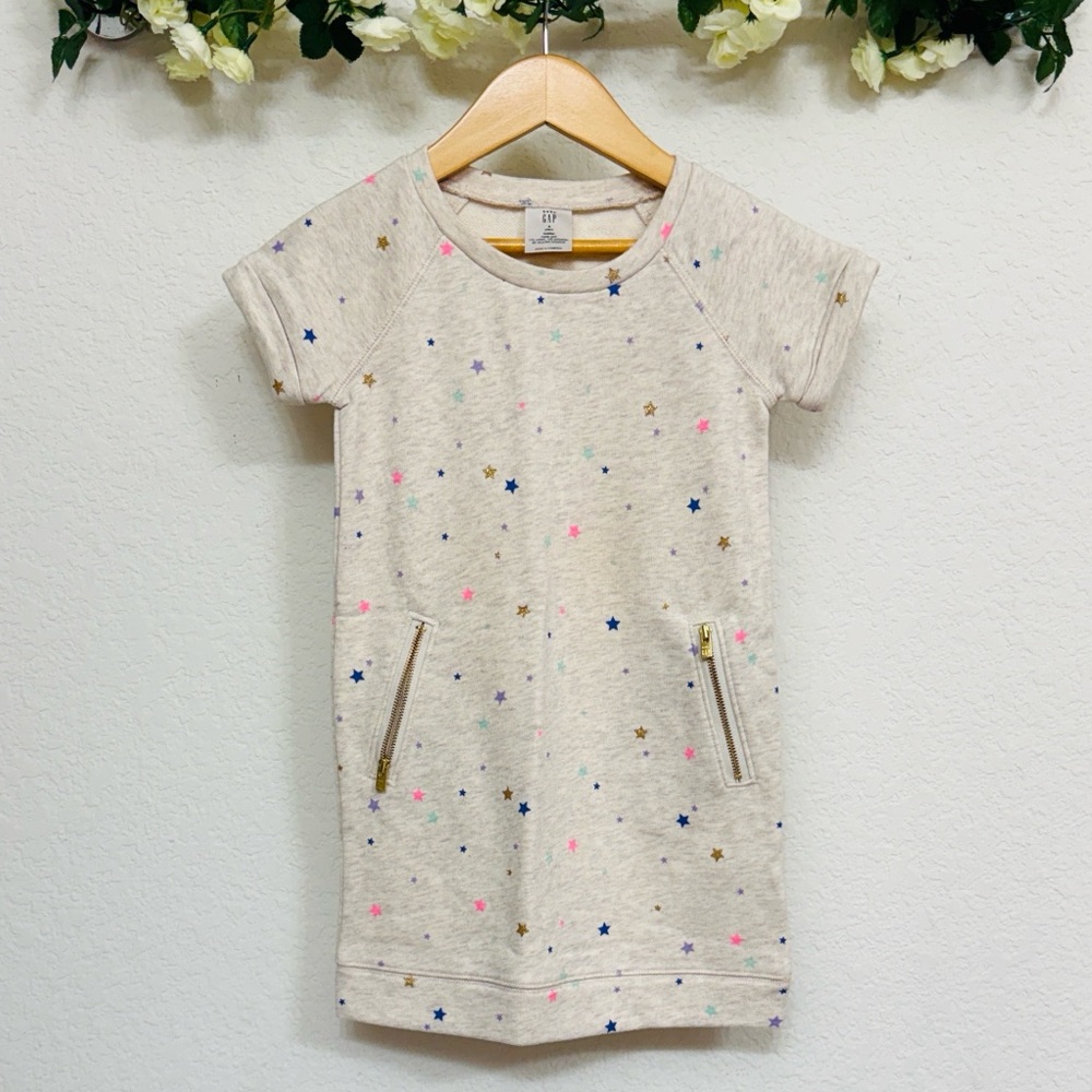 GAP • Cream and Pastel Star Thermal Short Sleeve Pocketed Sweatshirt Dress